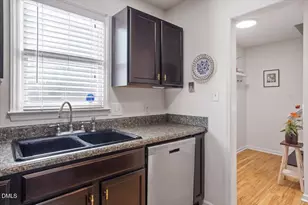 5607 Windy Hollow Ct, Raleigh, NC 27609 - Photo 6