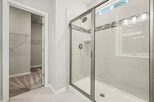 105 Blue Hydrangea Ln, Holly Springs, NC 27540 - Photo 4