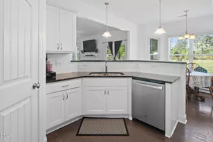 312 Avery Pond Dr, Fuquay Varina, NC 27526 - Photo 8