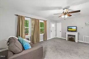 320 Holland Glen St, Fuquay-Varina, NC 27526 - Photo 4