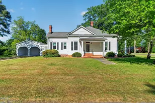 301 E Stanley St, Four Oaks, NC 27524 - Photo 2