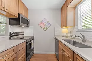 1101 Huntington Park Dr, Morrisville, NC 27560 - Photo 6