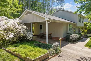 917 Vickie Dr, Cary, NC 27511 - Photo 2