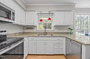 917 Vickie Dr, Cary, NC 27511 - Photo 8
