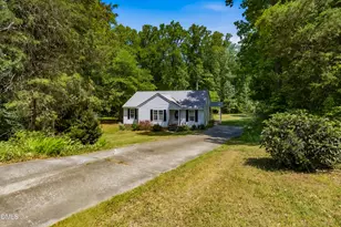 129 Bristol Ct, Youngsville, NC 27596 - Photo 2