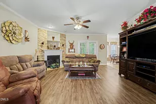 124 Wall Creek Dr, Rolesville, NC 27571 - Photo 4