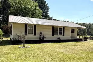 42 Happy Trails Ln, Dunn, NC 28334 - Photo 2