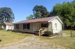 42 Happy Trails Ln, Dunn, NC 28334 - Photo 4