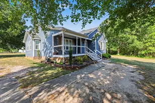 208 Deep Creek Dr, Clayton, NC 27520 - Photo 2
