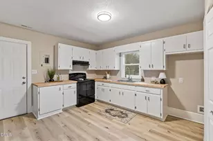 1304 S 14th St, Lillington, NC 27546 - Photo 6