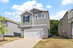 157 Wilbur Lake Dr, Fuquay Varina, NC 27526 - Photo 2