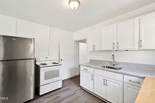 2618 Bedford Ave, Raleigh, NC 27607 - Photo 6