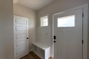117 Margot Manor Dr, Benson, NC 27504 - Photo 2