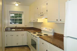 400 Davie Rd, Carrboro, NC 27510 - Photo 6