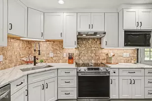 215 Torain St, Hillsborough, NC 27278 - Photo 4