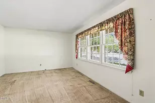 912 S Walnut Dr, Smithfield, NC 27577 - Photo 14