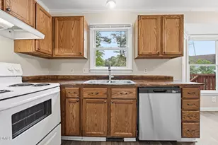 7220 Ewing Pl, Raleigh, NC 27616 - Photo 6