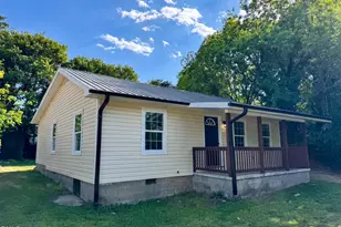 1402 S Williams St, Henderson, NC 27536 - Photo 2