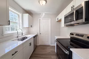 131 Sommerset Dr, Clayton, NC 27520 - Photo 10