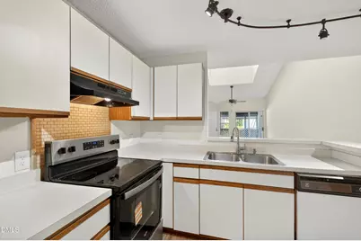 4921 Hollenden Drive #303, Raleigh, NC 27616 - Photo 14