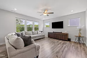431 Forestview Crst Wy, Fuquay-Varina, NC 27526 - Photo 10