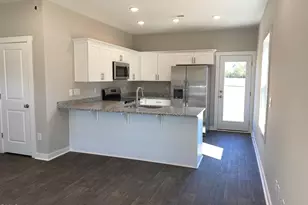 144 Ambergate Ct, Rocky Mount, NC 27804 - Photo 2