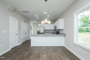 137 Ambergate Ct, Rocky Mount, NC 27804 - Photo 2