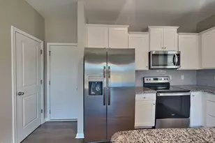 50 Greenhouse St, Zebulon, NC 27597 - Photo 4