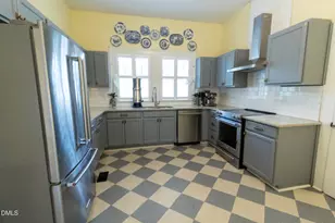 115 W Franklin St, Youngsville, NC 27596 - Photo 14