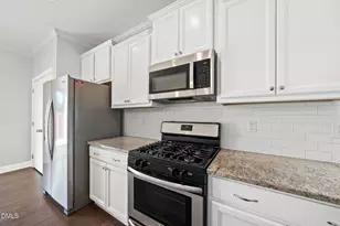 2133 Mills Crest St, Fuquay Varina, NC 27526 - Photo 14