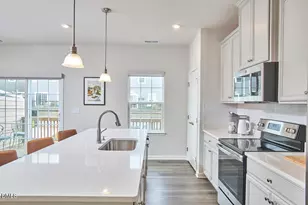 1004 Kentlands Dr, Durham, NC 27713 - Photo 8