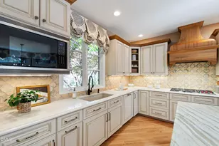 108 Chimeneas Pl, Chapel Hill, NC 27517 - Photo 18