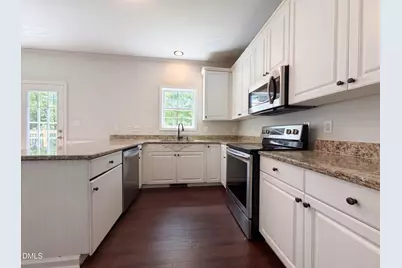 109 Rockrose Avenue, Clayton, NC 27527 - Photo 2