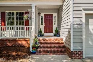 207 Governors House Dr, Morrisville, NC 27560 - Photo 2