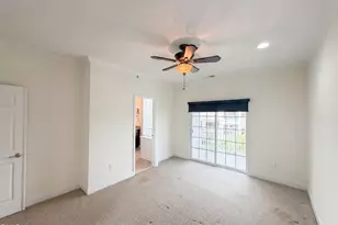 10321 Sablewood Dr, Raleigh, NC 27617 - Photo 4