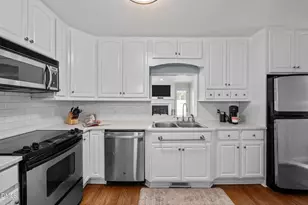 2308 Oxford Hills Dr, Raleigh, NC 27608 - Photo 12