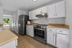 218 Rosebrooks Dr, Cary, NC 27513 - Photo 14