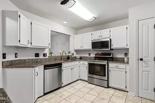 6026 Epping Forest Dr, Raleigh, NC 27613 - Photo 6