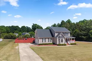 213 Santa Gertrudis Dr, Clayton, NC 27520 - Photo 2