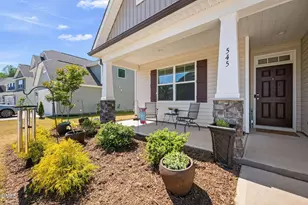 545 Hampton Crest Ct, Fuquay Varina, NC 27526 - Photo 2