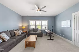 913 Hollymont Dr, Holly Springs, NC 27540 - Photo 18