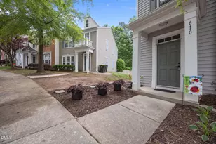 610 Walnut Woods Dr, Morrisville, NC 27560 - Photo 2