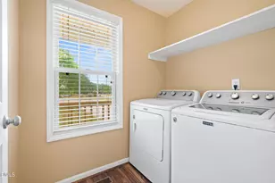 203 Lansing Dr, Benson, NC 27504 - Photo 20