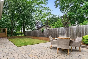 109 N Tunstall Ave, Apex, NC 27502 - Photo 28