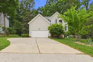 2102 Woodbury Dr, Hillsborough, NC 27278 - Photo 2