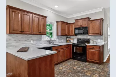 12321 Inglehurst Drive, Raleigh, NC 27613 - Photo 8