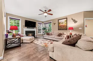 306 Woodlawn Dr, Hillsborough, NC 27278 - Photo 6