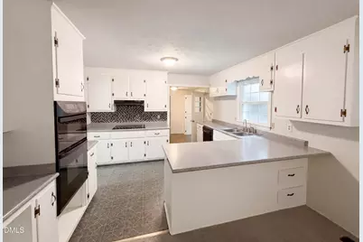 1537 Mintz Avenue, Fayetteville, NC 28303 - Photo 2