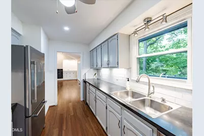 2929 Rue Sans Famille, Raleigh, NC 27607 - Photo 8