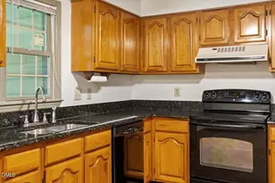 4522 Hamptonshire Dr, Raleigh, NC 27613 - Photo 8